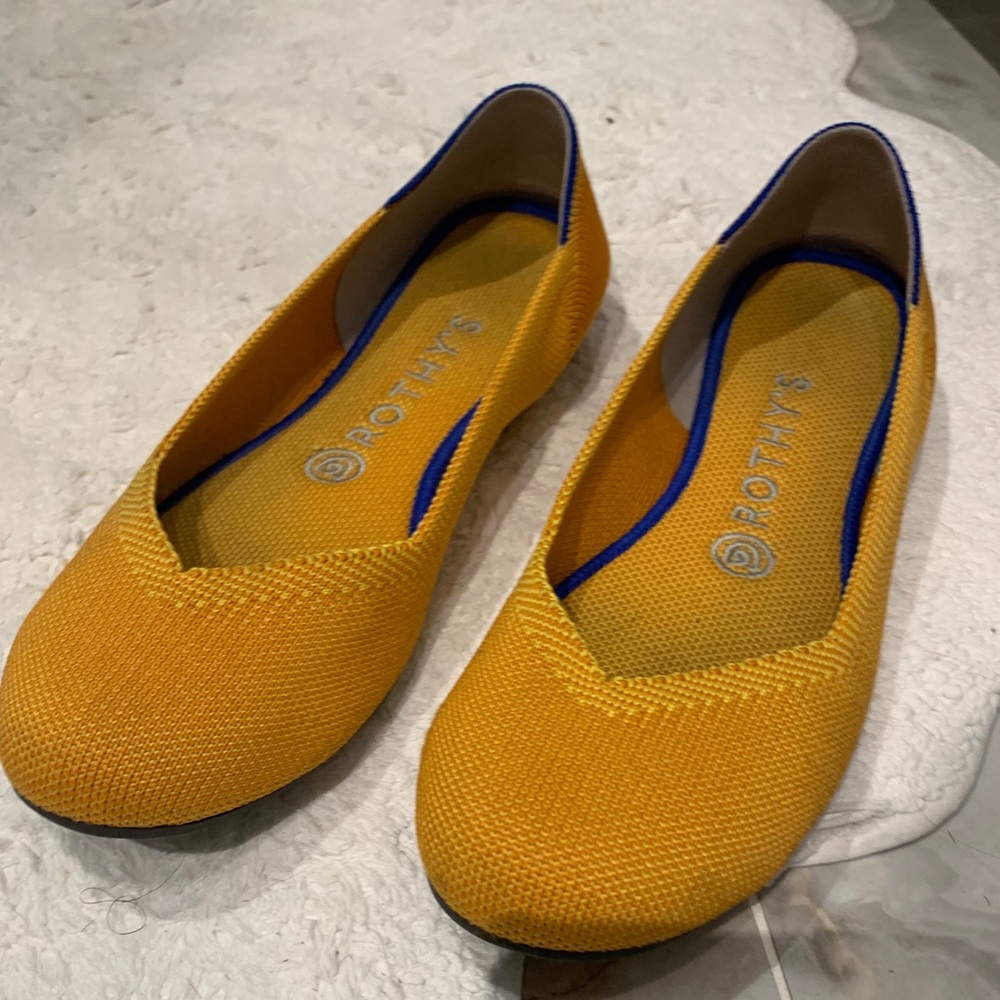 Rothys Lemon Drop Flats Size 7.5